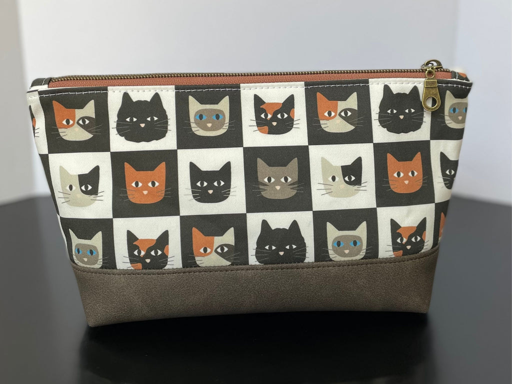 Hold All the Essentials Zipper Pouch