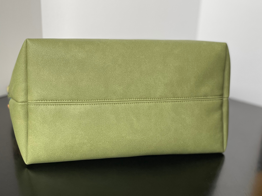 Shrooms Everyday Tote Bag